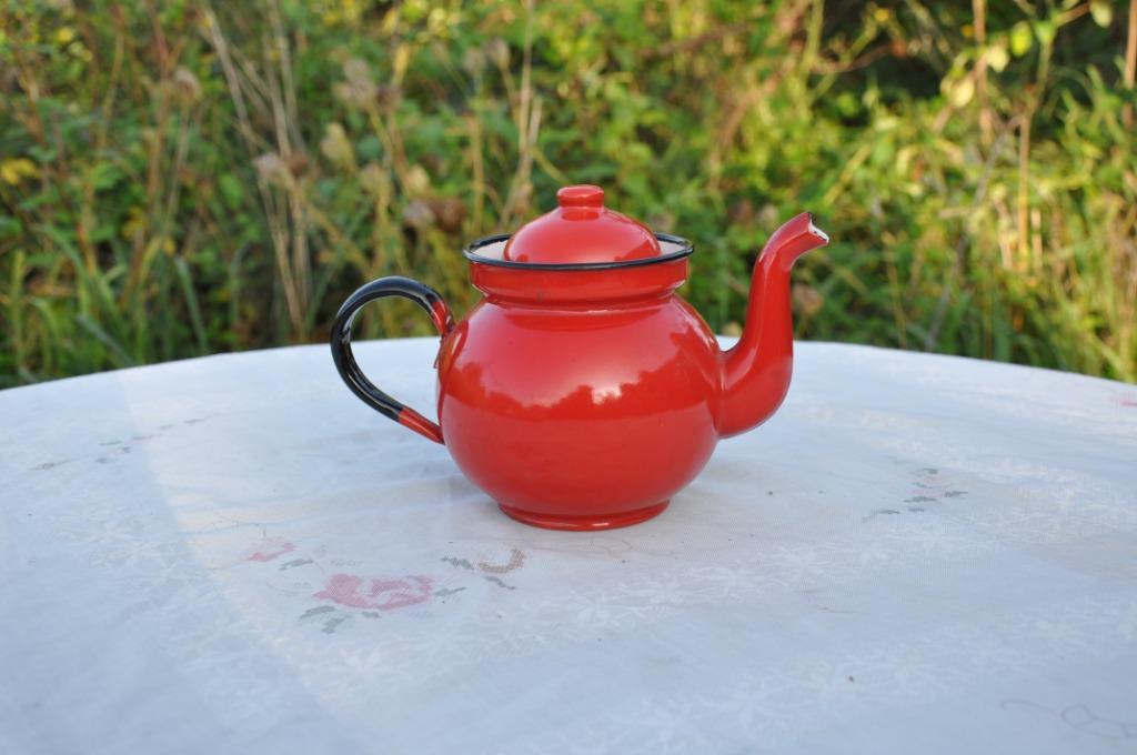 théière en tole émaillèe rouge, Ophalen of Verzenden