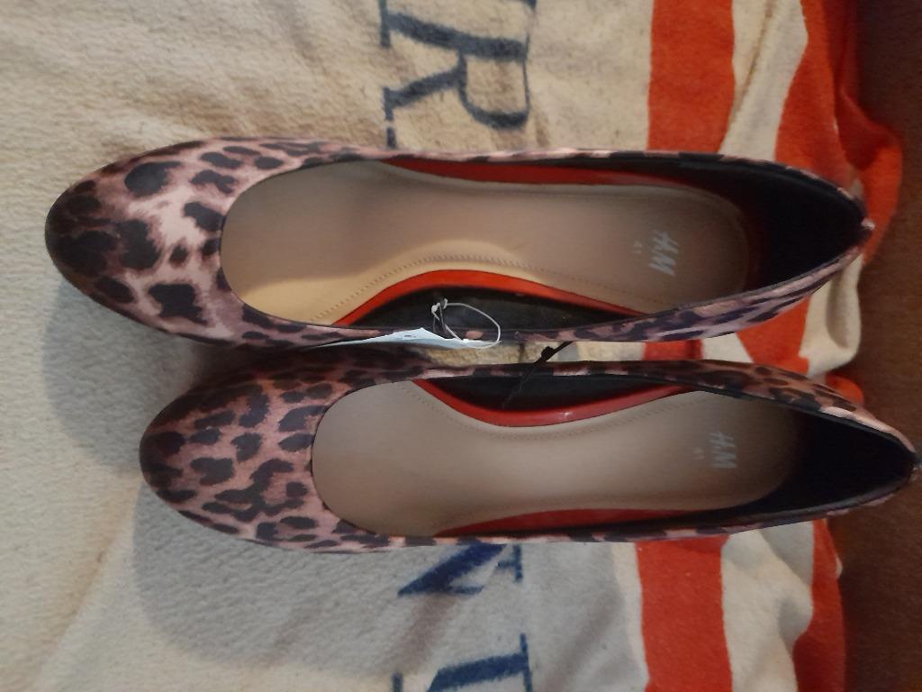 tijger pumps maat 41 NIEUW, Kleding | Dames, Overige kleuren, Nieuw, Ophalen of Verzenden, Pumps