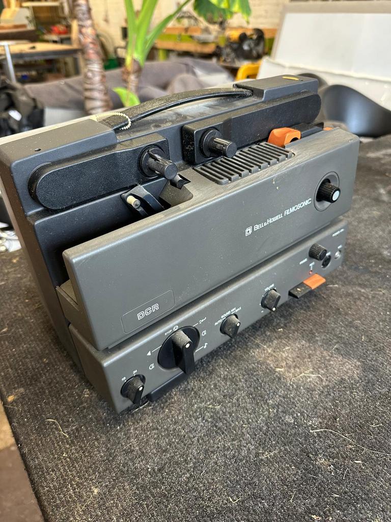 Filmprojector Bell & Howell, Ophalen, 1980 tot heden, Filmcamera