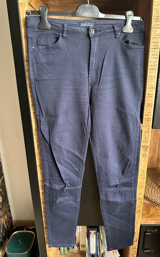 marineblauwe jeans van Toxik maat 44, Blauw, Toxik, Ophalen of Verzenden, Zo goed als nieuw