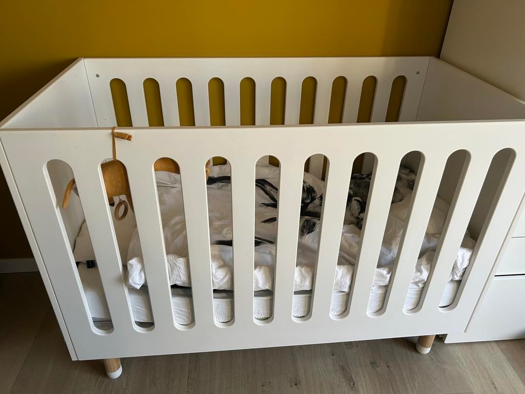 Babybed Merk: Flexa, Kinderen en Baby's, Kinderkamer | Complete kinderkamers, Gebruikt, Ophalen