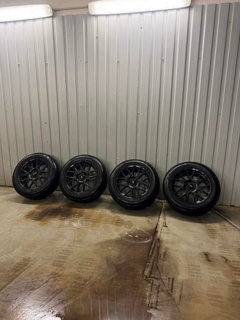 Jantes + pneus Hiver 225/60R18 (5x114.3), Enlèvement, Pneus hiver, Pneu(s)