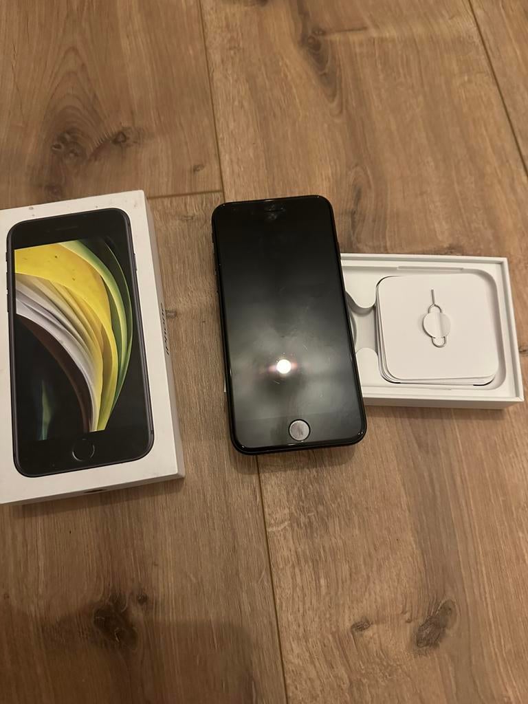 Apple iPhone SE (2e generatie) 64Gb MET ICLOUD LOCK, Autres modèles, Enlèvement, 64 GB, Noir