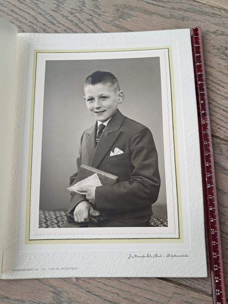 Oude communiefoto, genomen in 'Scheldewindeke', Ophalen of Verzenden, Zo goed als nieuw