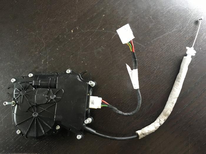 Sluithulpmotor achterklep van een BMW 2-Serie, Ophalen of Verzenden, 3 maanden garantie, Gebruikt, BMW