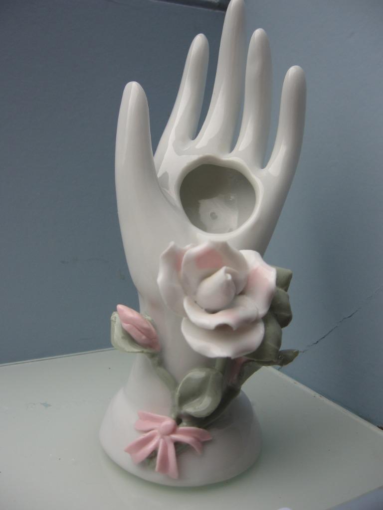 Porte bague en céramique blanche agrémenté d'une rose de cou, Bijoux, Sacs & Beauté, Bagues, Neuf, Enlèvement ou Envoi, Blanc