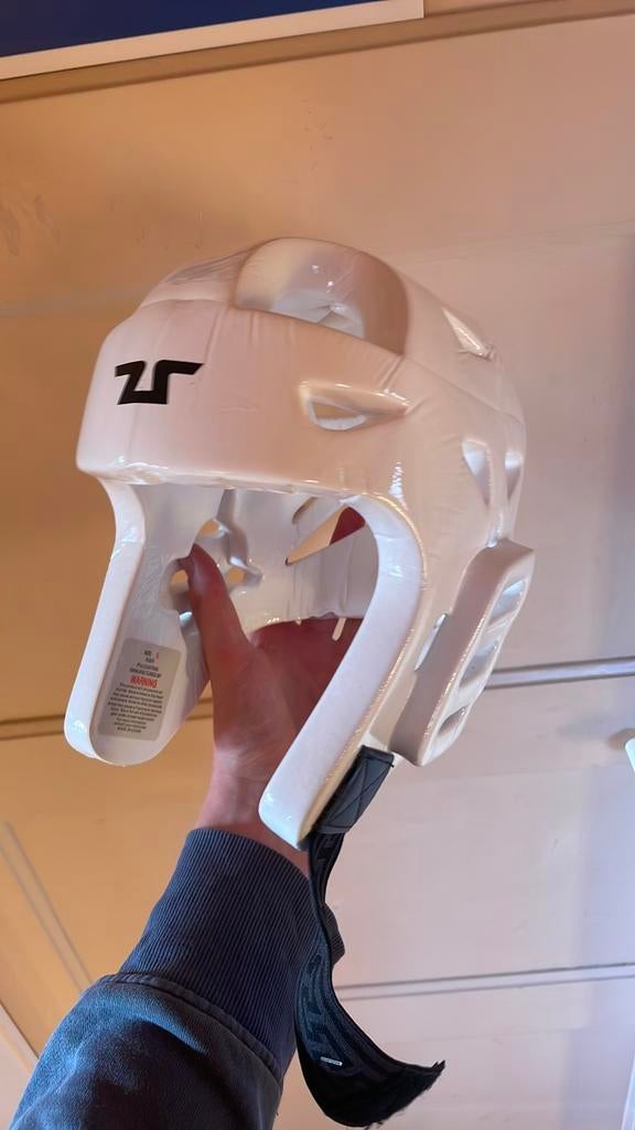 Gevechtsport helm 2+1 GRATIS, Sport en Fitness, Boksen, Ophalen of Verzenden, Nieuw, Bokshelm