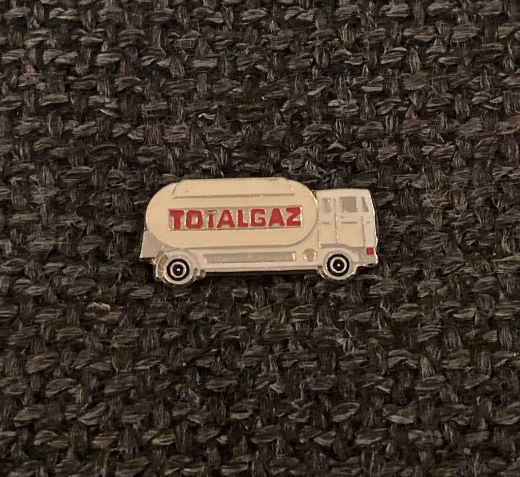 PIN - TOTALGAZ - GAS - AARDGAS - BUTAAN - PROPAAN - CAMION, Envoi, Utilisé, Transport, Insigne ou Pin's