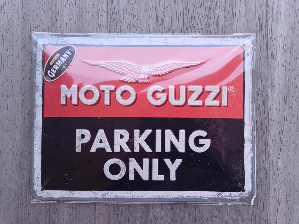 Panneau de stationnement en métal MOTO GUZZI, Collections, Enlèvement ou Envoi