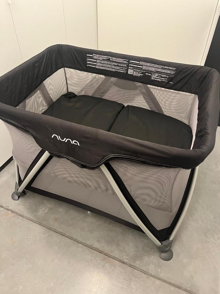 Nuna - baby/Kinder reisbed met uitneembare tussenbodem, Ophalen