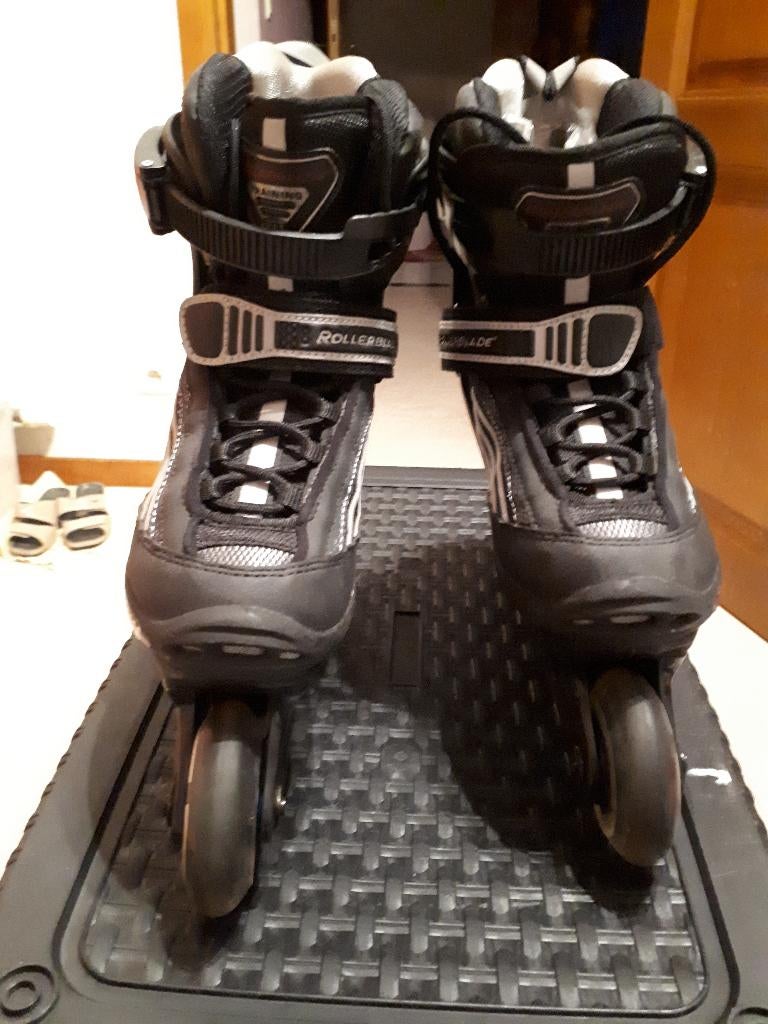 Rollerblade Dames Zwart maat 23,5- EUR37, Sport en Fitness, Skeelers, Zo goed als nieuw, Inline skates 4 wielen, Dames, Ophalen