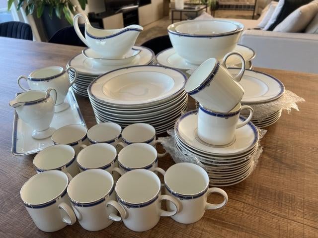 Wedgwood Kingsbridge Fine Bone China – 70-delig servies, Huis en Inrichting, Keuken | Servies, Ophalen, Zo goed als nieuw, Wedgwood