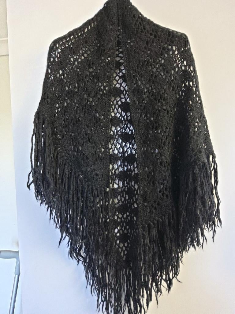 Grote gehaakte omslagjaal. Zwarte mohair., Kleding | Dames, Ophalen of Verzenden, Zo goed als nieuw, Sjaal