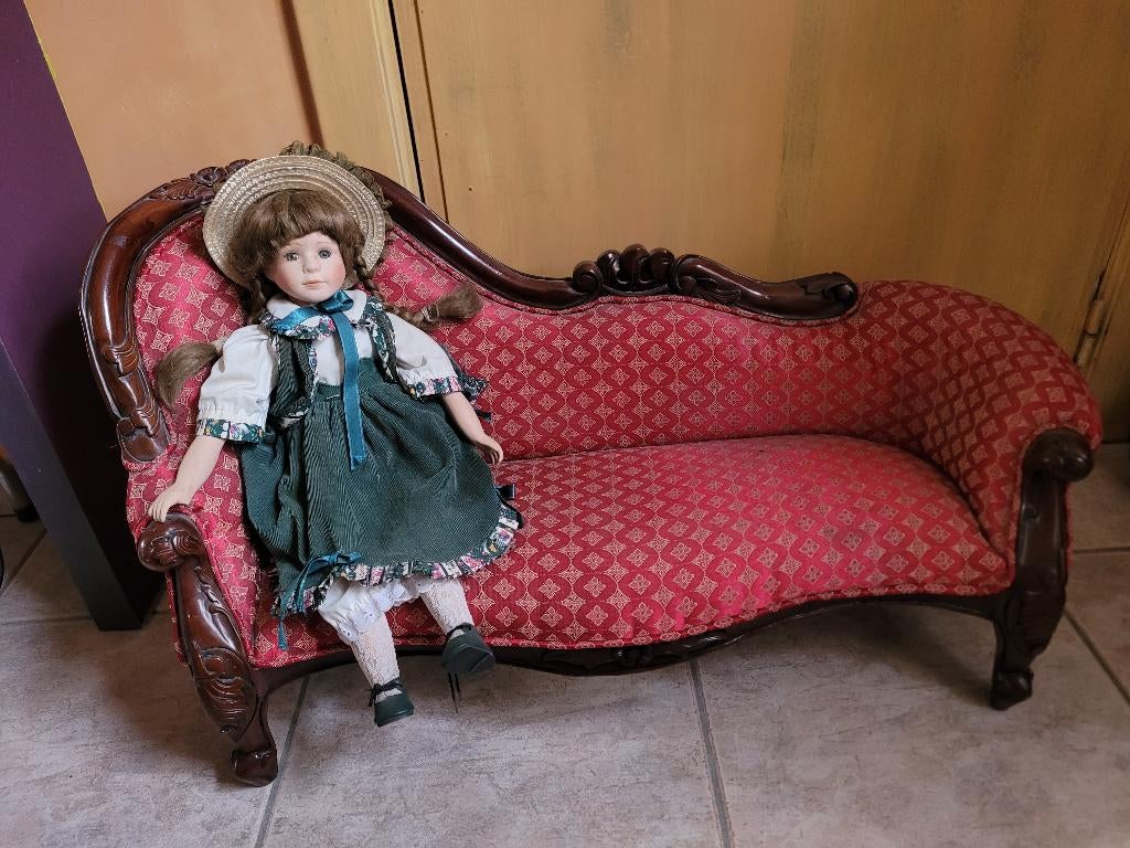 Antieke poppenzetel, Ophalen