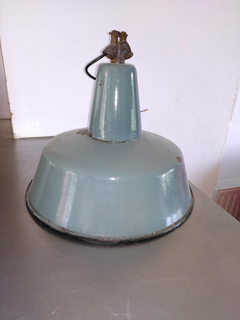 Industriele lamp, Enlèvement
