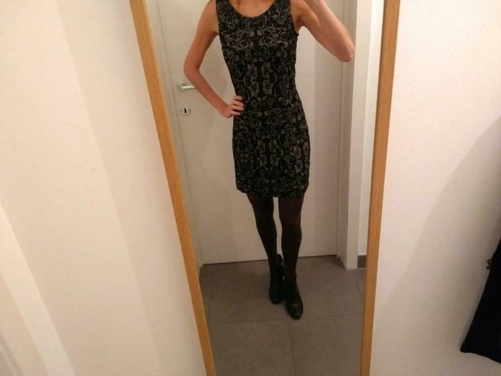 DOE EEN BOD! Terre Bleue - prachtige nieuwe black dress, Neuf, Enlèvement ou Envoi, Terre Bleue, Au-dessus du genou