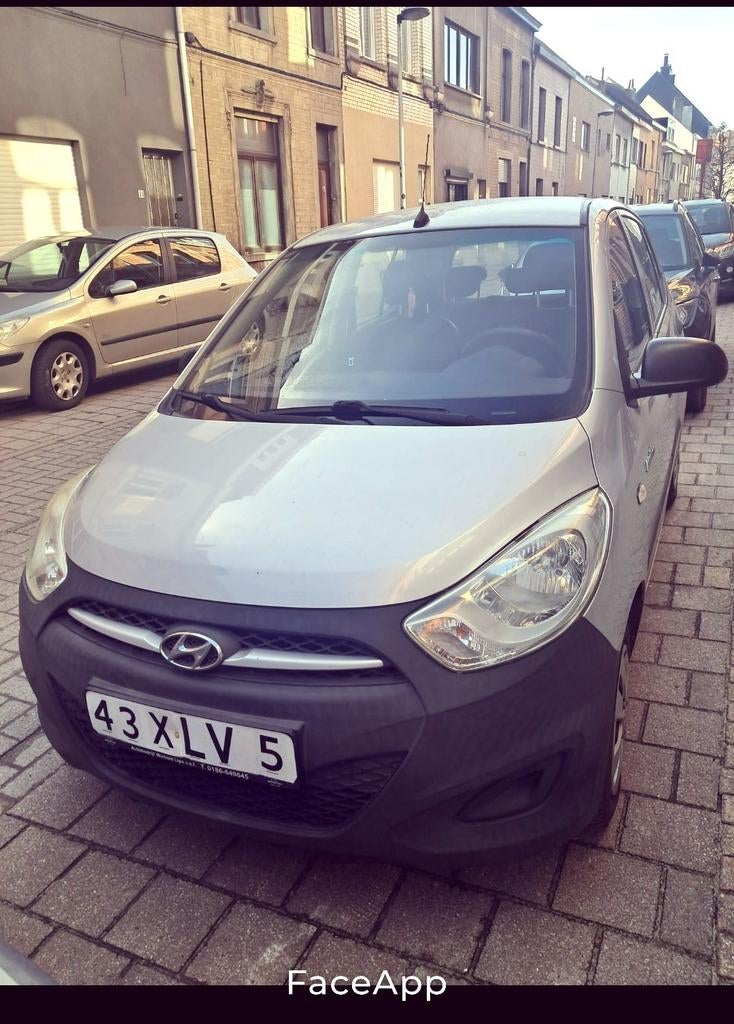 Hyundai i10 te koop, bouwjaar 2012.
De auto heeft een 1.0 be, Auto's, Hyundai, 4 deurs, Handgeschakeld, Grijs, Particulier