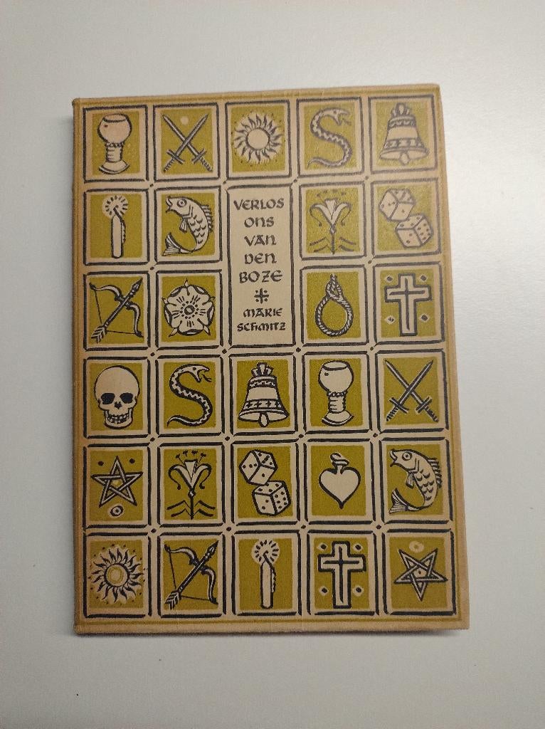 Verlos ons van den boze - Marie Schmitz, Boeken, Ophalen of Verzenden, Zo goed als nieuw