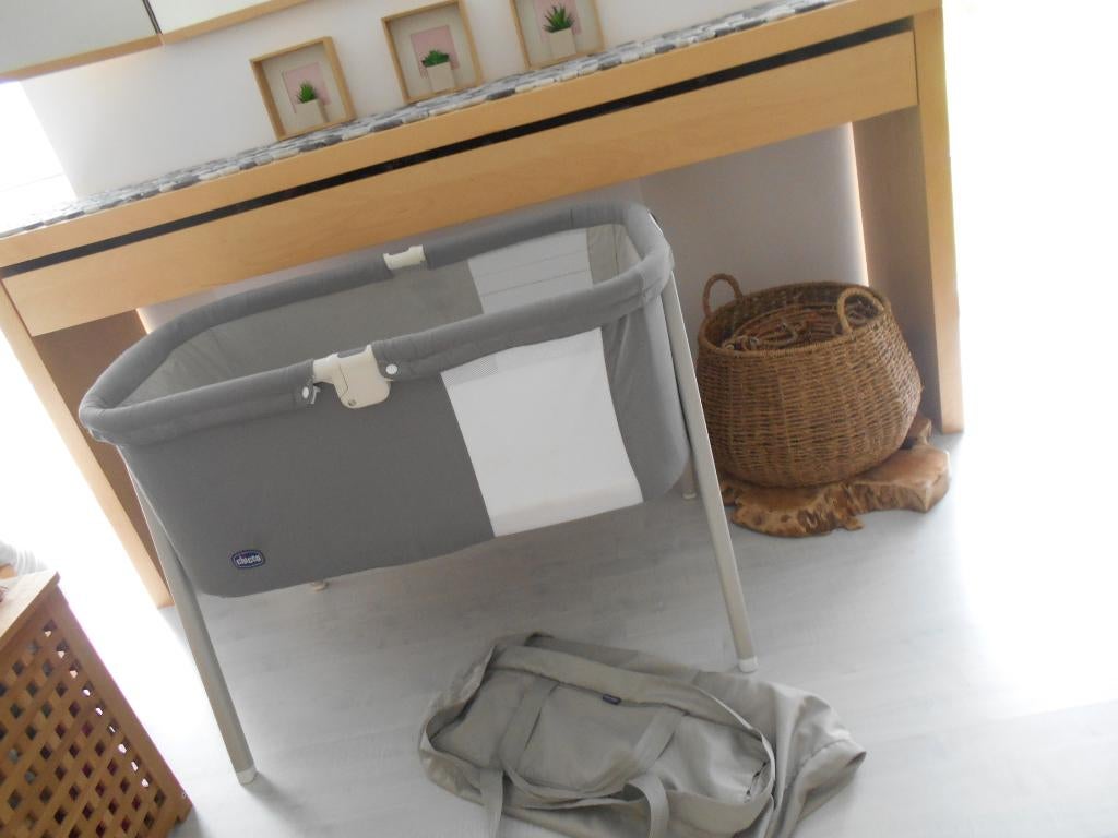 LIT/BERCEAU. CHICCO+ 4housses de matelas, Matelas, Moins de 70 cm, Enlèvement, Utilisé