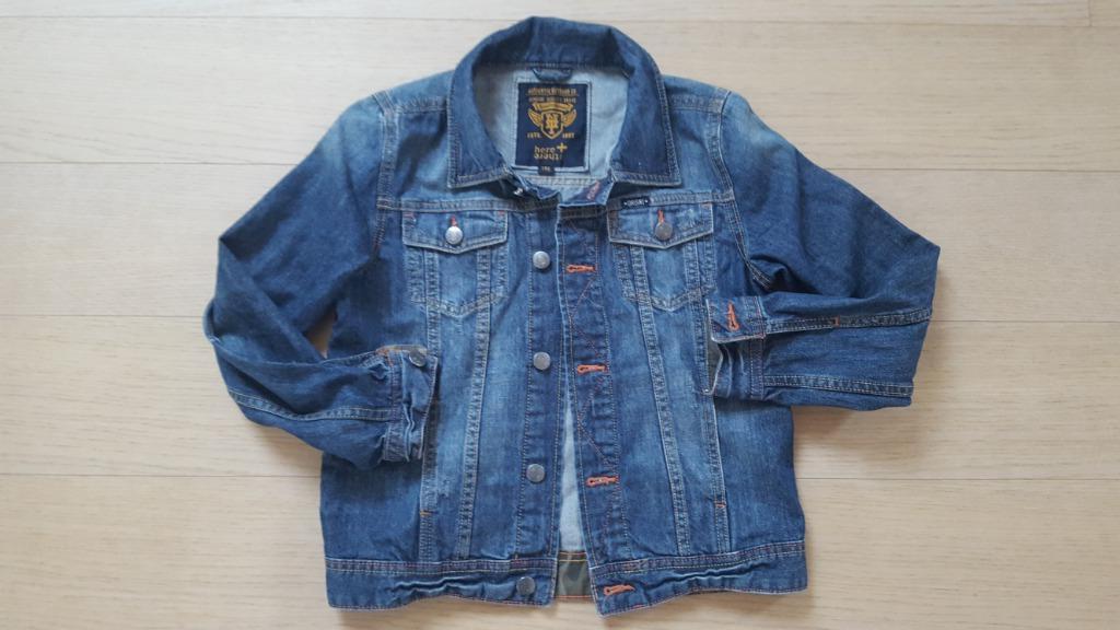 Jeansjas maat 146 met stoere accenten NIEUW!, Ophalen of Verzenden, Nieuw, Jongen of Meisje, Jas