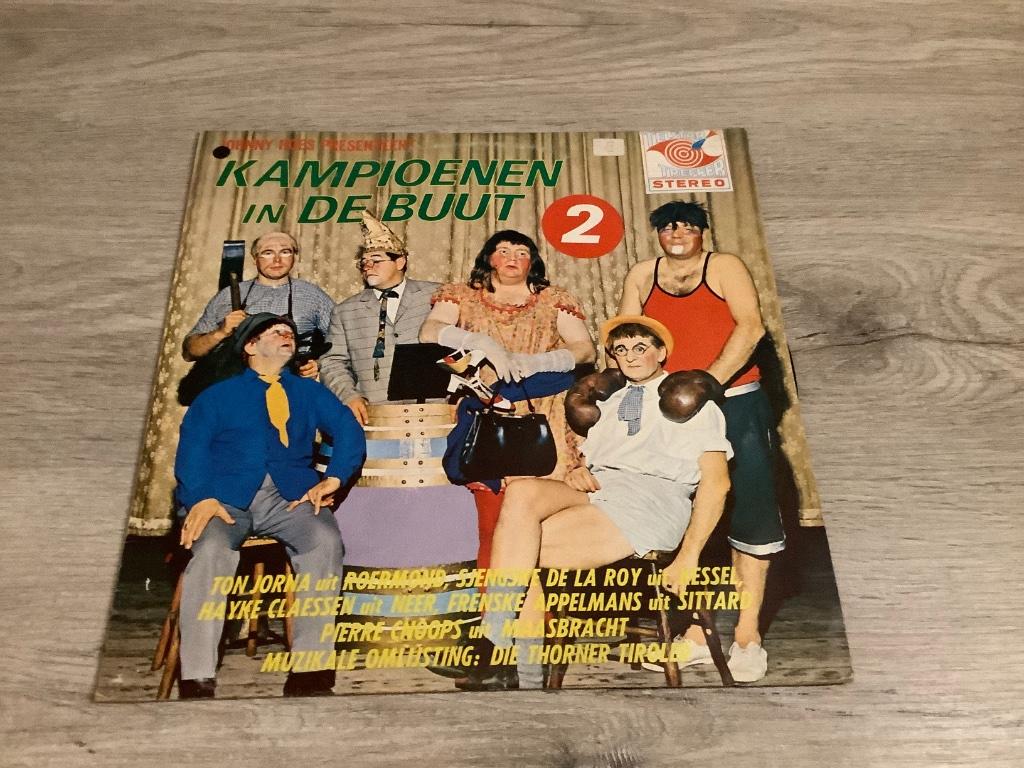 Vinyl Kampioenen in de buut NR 2 LP, Cd's en Dvd's, Vinyl | Nederlandstalig, Verzenden, Gebruikt, 12 inch, Overige genres