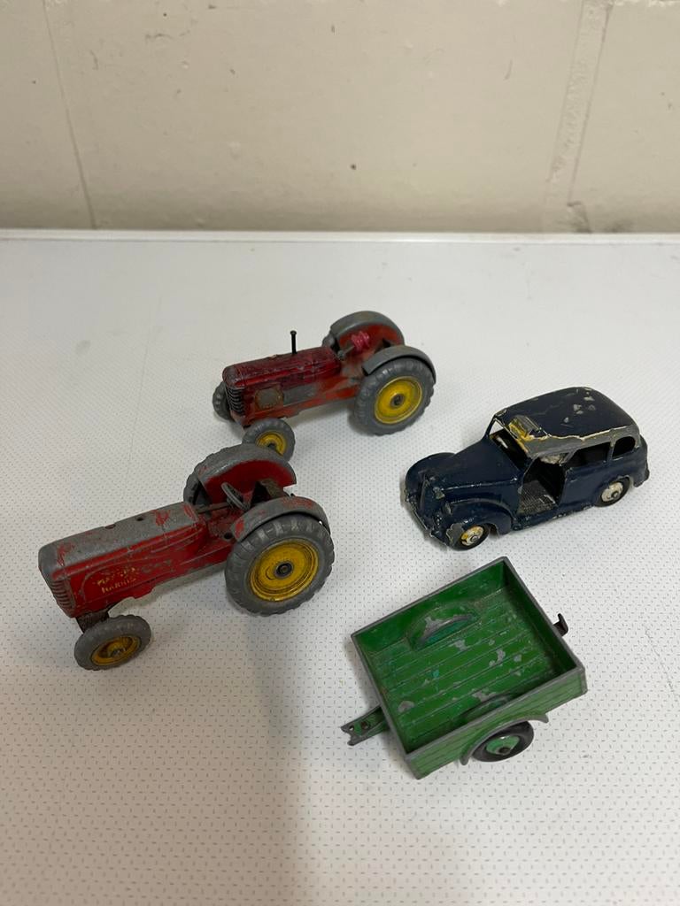 Dinky toys lot 4 stuks, Ophalen of Verzenden, Zo goed als nieuw, Dinky Toys