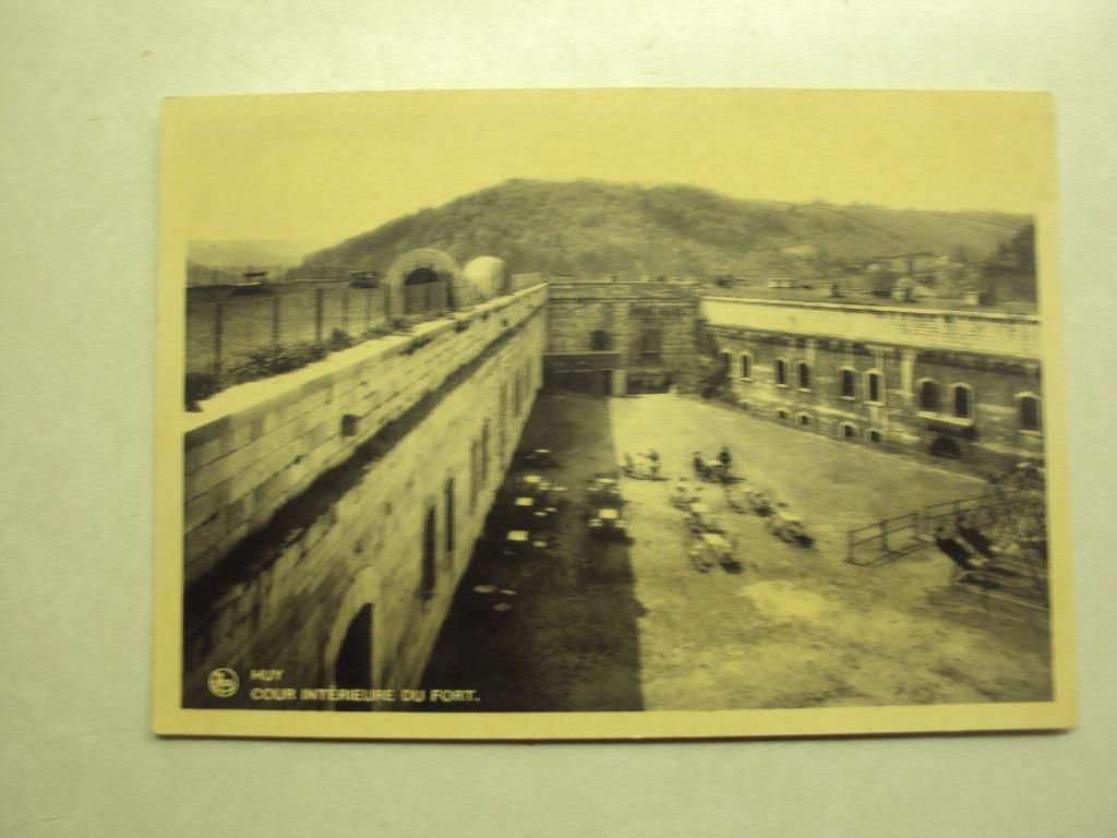 48721 - HUY -  COUR INTERIEURE DU FORT, Collections, Cartes postales | Belgique, Enlèvement ou Envoi