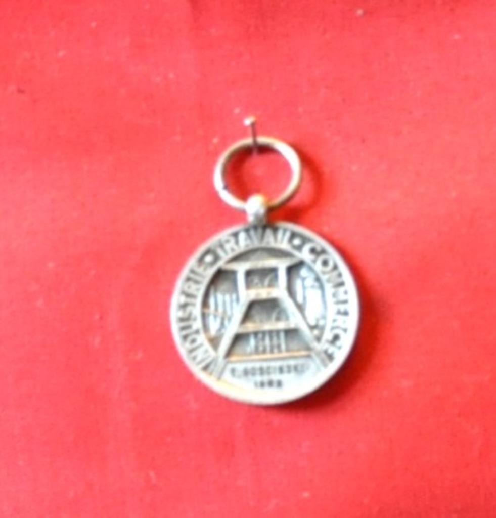 medaille industrie travail et commerce francaise 1982, Enlèvement ou Envoi