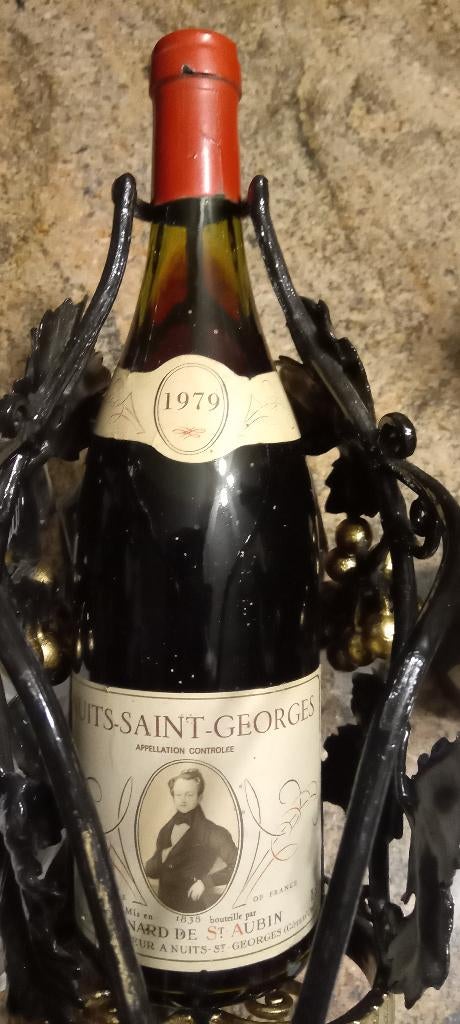 NUITS SAINT-GEORGES - 1979 - L. DE SAINT-AUBIN, Verzamelen, Wijnen, Ophalen, Frankrijk, Nieuw, Rode wijn