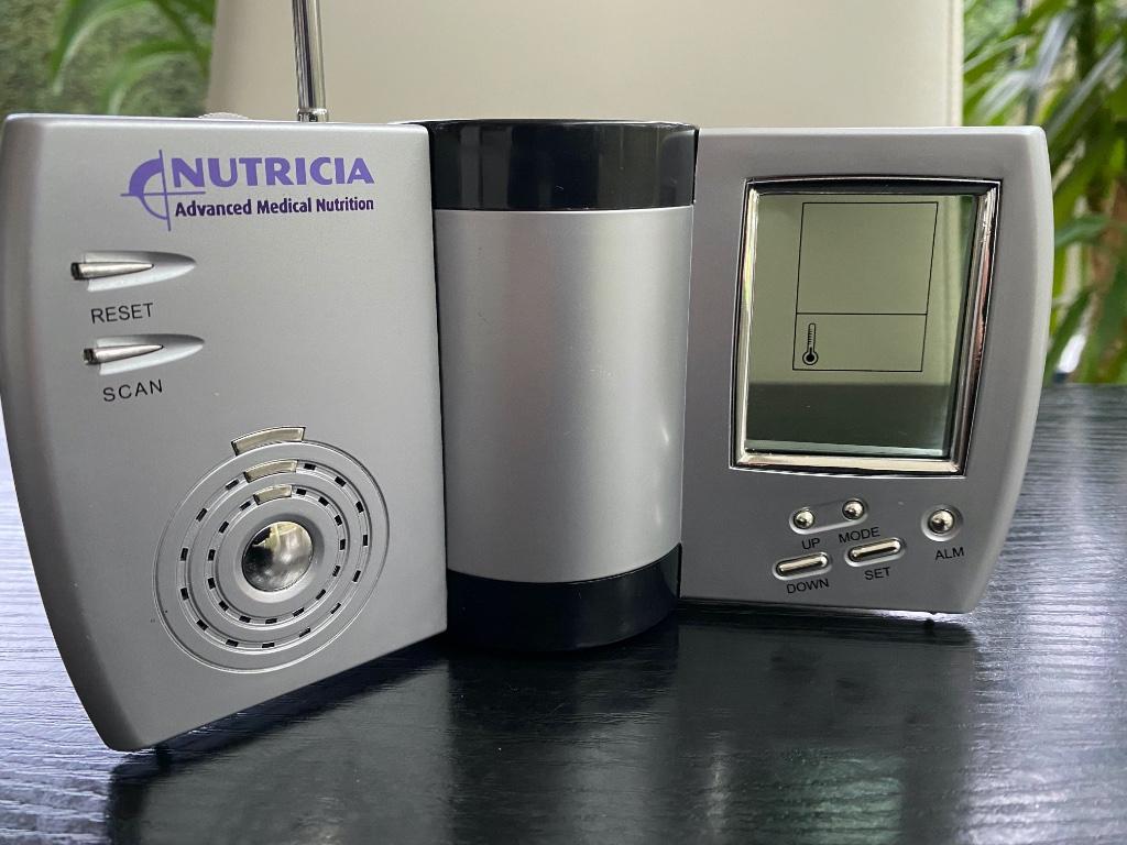 Pennehouder - radio & klok & alarm, Diversen, Bureau-accessoires, Gebruikt, Ophalen of Verzenden