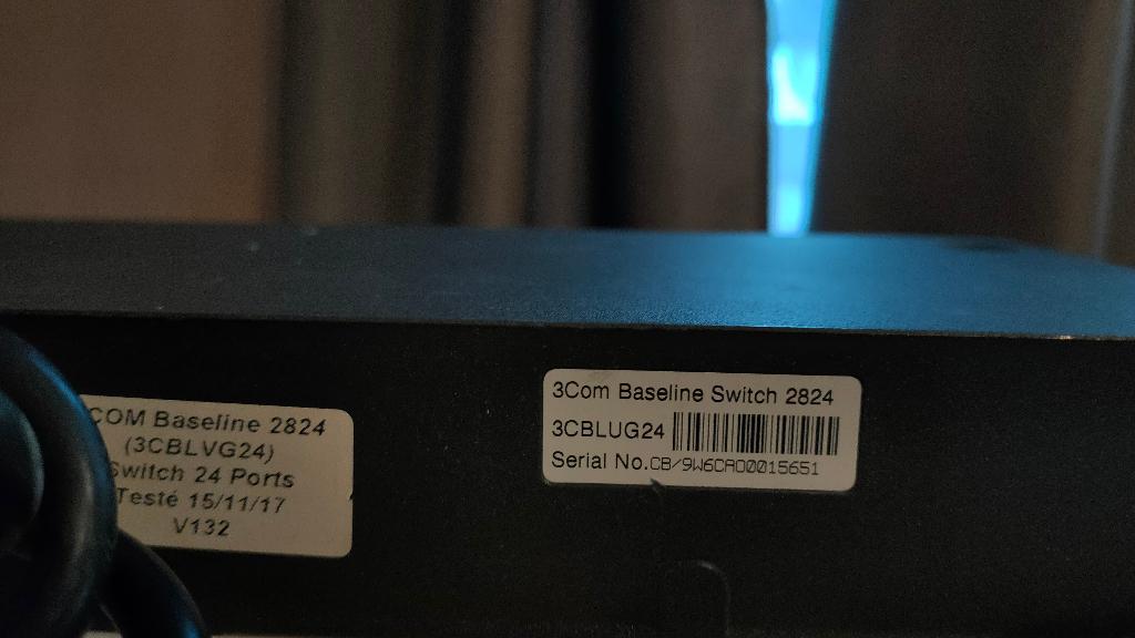 switch, Informatique & Logiciels, Enlèvement, Utilisé