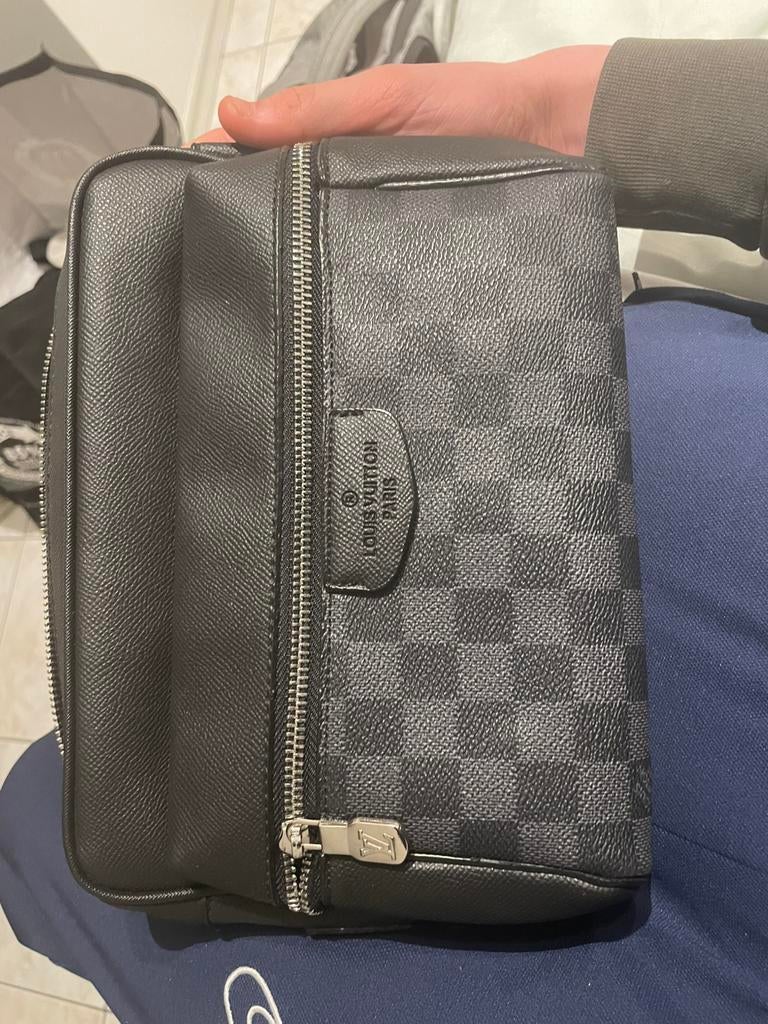LV bag, black, Ophalen, Zo goed als nieuw