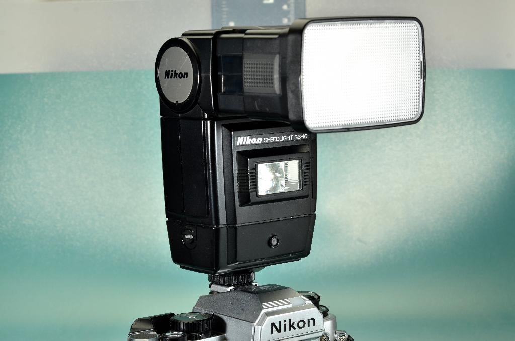 Flash flash Nikon SB-16B, TV, Hi-fi & Vidéo, Enlèvement ou Envoi, Utilisé, Nikon