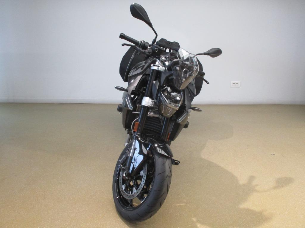 BMW F 900 R - Lage Ophanging - 3 jaar garantie, Bedrijf, Meer dan 35 kW, Handvatverwarming, 2 cilinders
