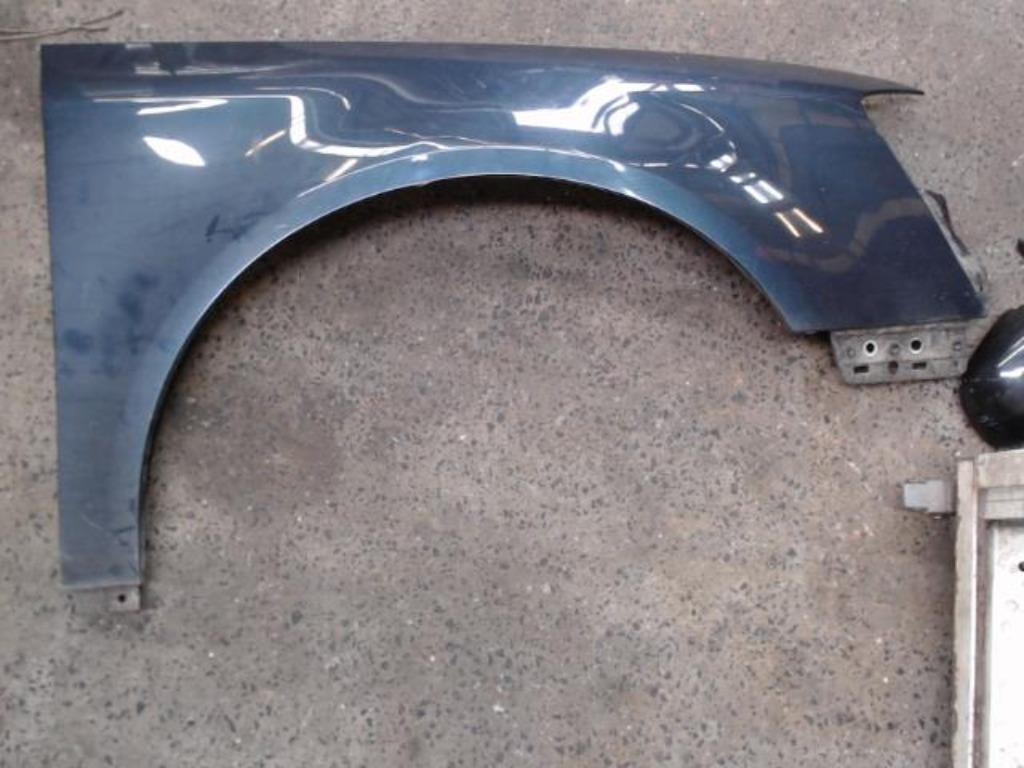 Aile avant droit Volkswagen Passat 5 2005-2010 LP/14323, Ophalen, Gebruikt, Voor, Volkswagen