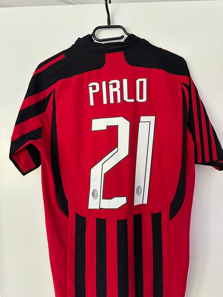Pirlo Ac milaan S, Verzenden