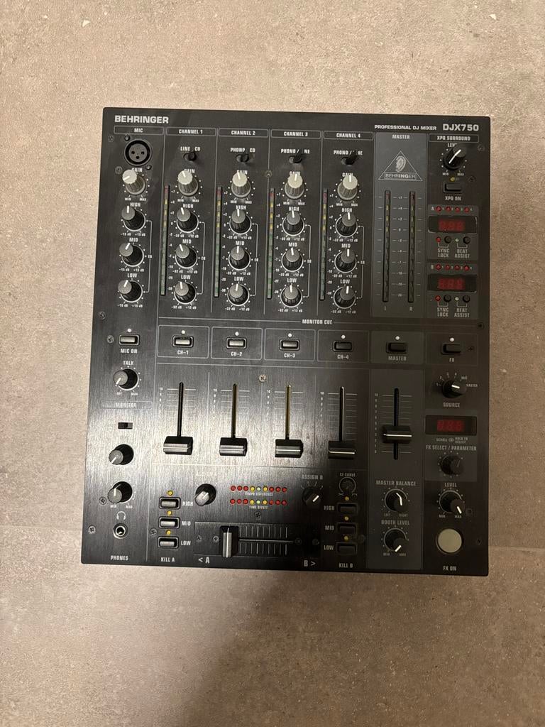 Behringer DJx750, Musique & Instruments, Enlèvement, Utilisé