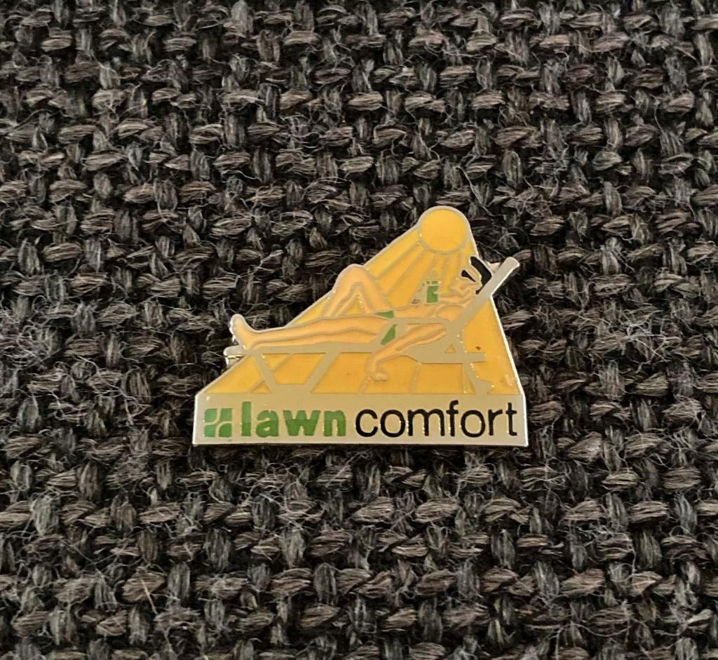PIN - LAWN COMFORT, Envoi, Utilisé, Autres sujets/thèmes, Insigne ou Pin's