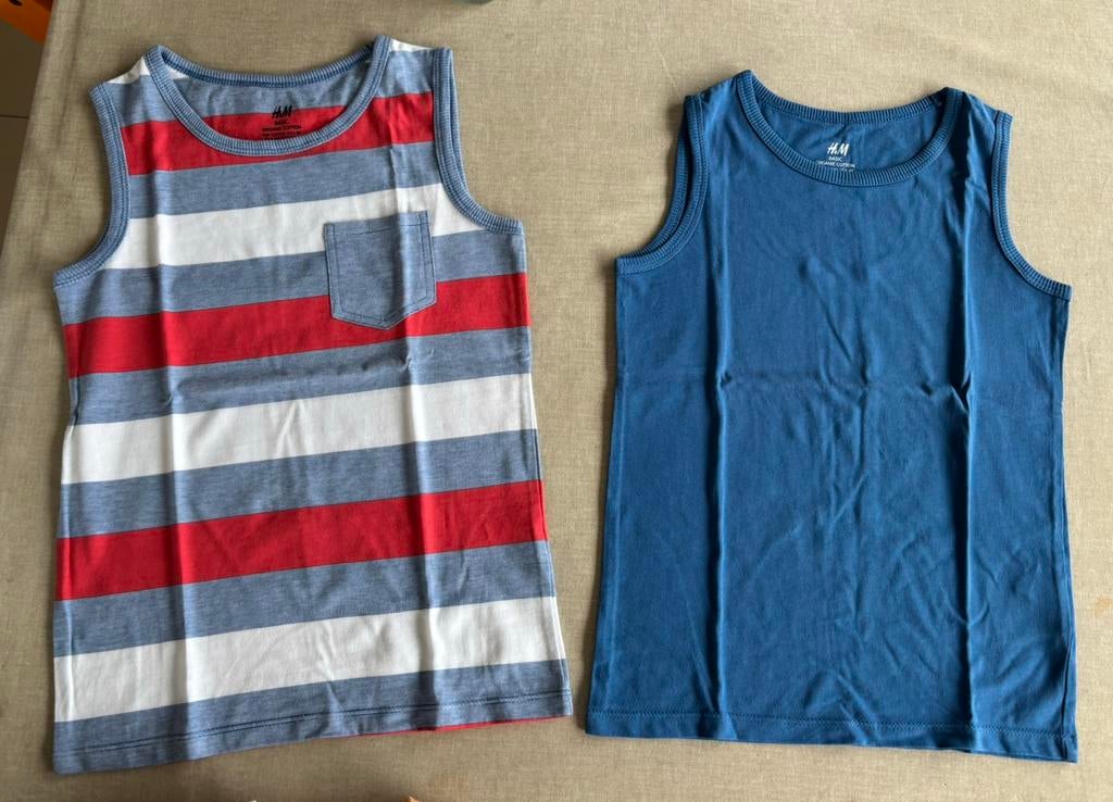 2 tanktops jongen blauw maat EUR 122/128 - US 6-8 Y, H&M, Ophalen of Verzenden, Zo goed als nieuw, Shirt of Longsleeve