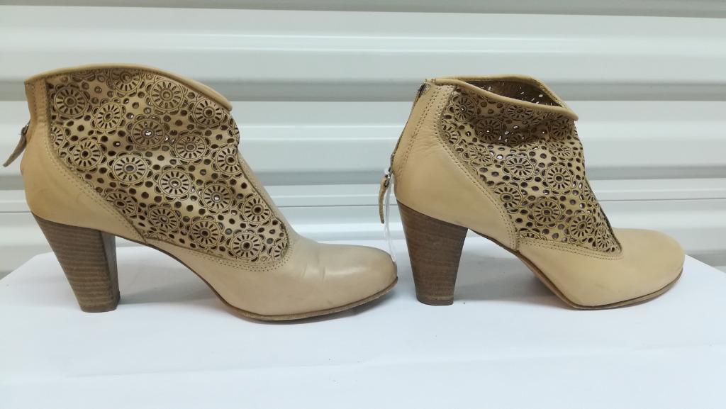 214B* CYPRES jolis boots beige tout cuir (38), Beige, Cyprès, Porté, Envoi