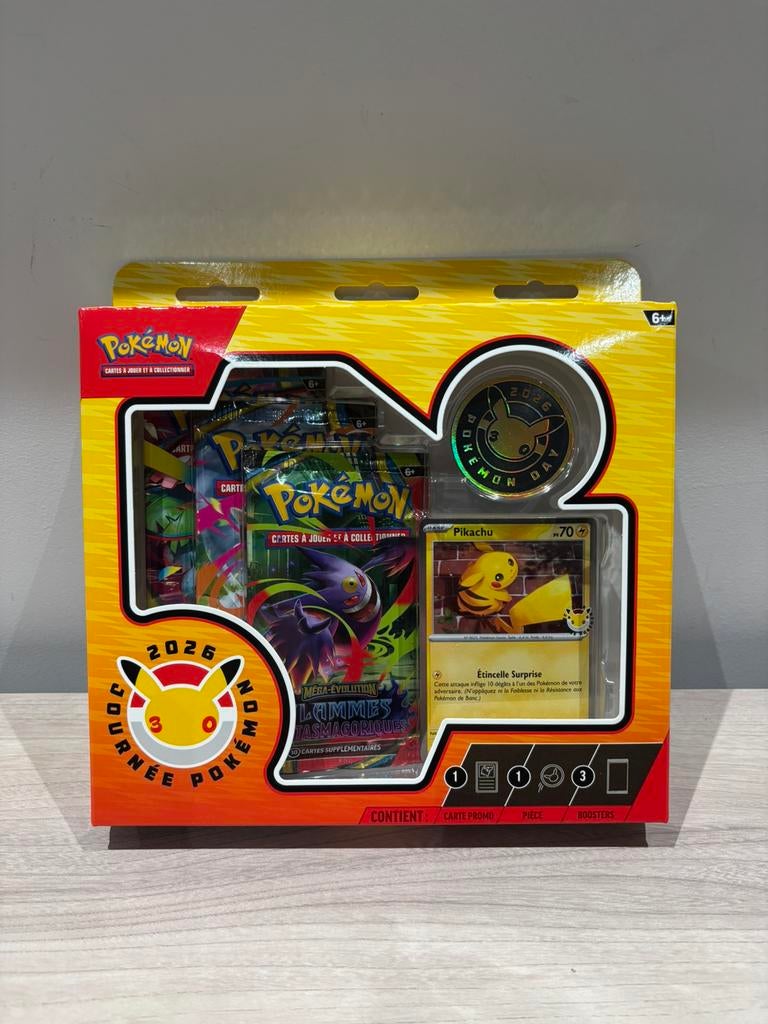 Pokémon TCG Collection Journée Pokémon 2026 30e Anniversary, Ophalen of Verzenden, Zo goed als nieuw, Foil
