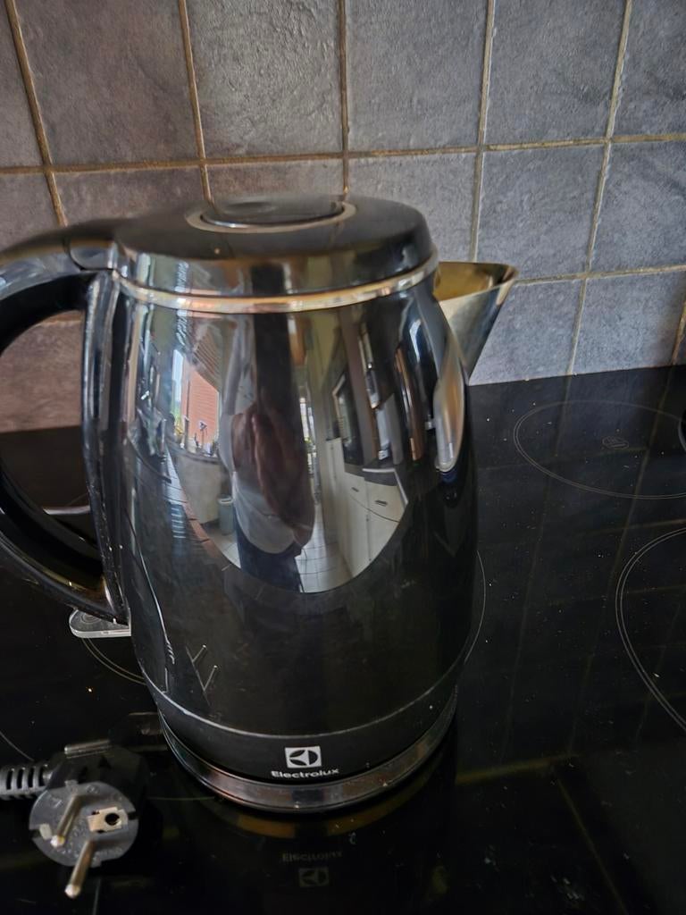 Bouilloire ELECTROLUX 1 litre, 1 à 2 litres, Enlèvement, Comme neuf, Inox