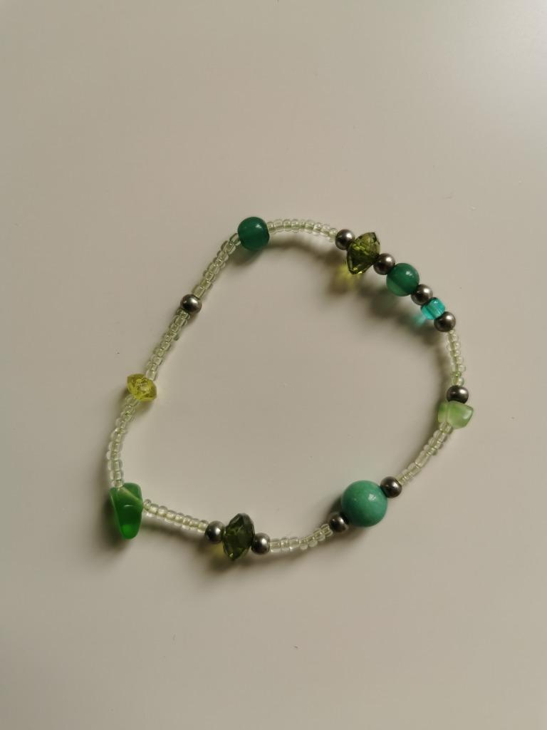 Groen armbandje, Bijoux, Sacs & Beauté, Bracelets, Enlèvement ou Envoi, Avec bracelets à breloques ou perles, Utilisé, Vert