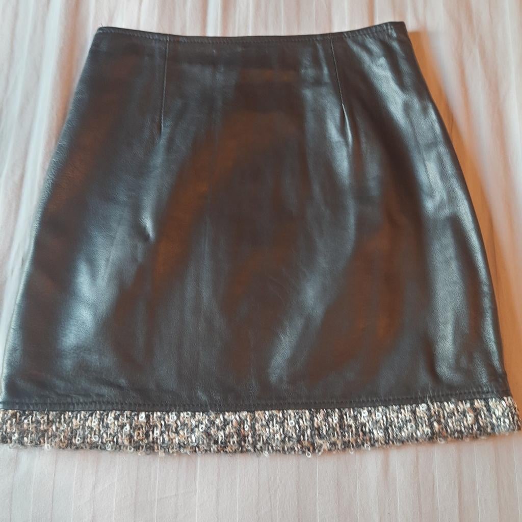 LEA ROME FRANCE*JUPE EN CUIR*PETITE*NEUVE*, Neuf, LEA ROME, Enlèvement, Noir