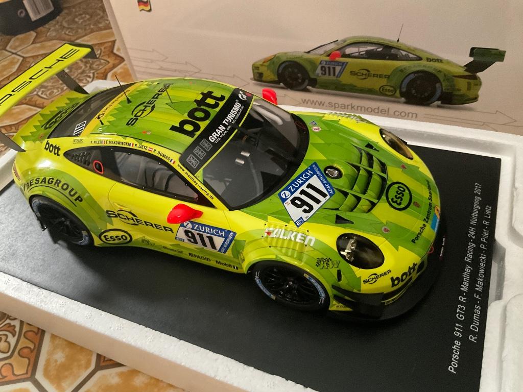 1/18 spark Porsche 911 gt3 R 24h Nurburgring 2017, Hobby & Loisirs créatifs, Voitures miniatures | 1:18, Enlèvement ou Envoi, Comme neuf
