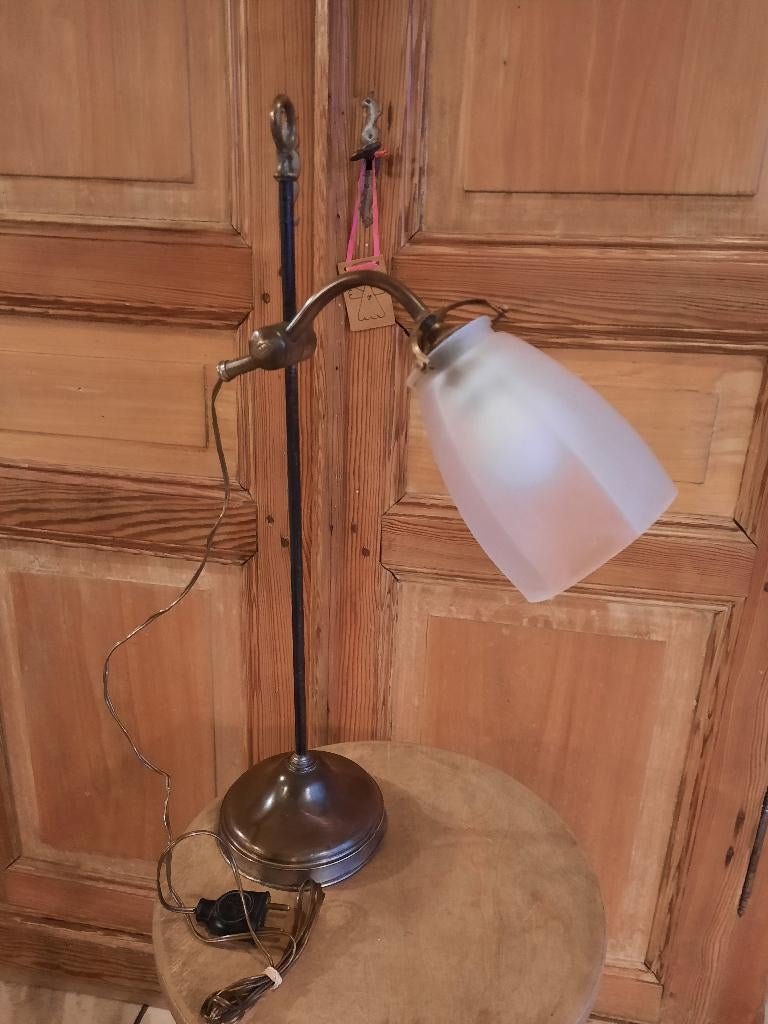 Ancienne lampe art deco MONIX ( PARIS), Antiquités & Art, Antiquités | Éclairage, Enlèvement ou Envoi