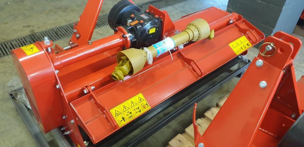 Klepelmaaier in WB 1m05, 1m25 of 1m45 met open kap en cardan, Ophalen, Serretuinbouw, Weidebouw