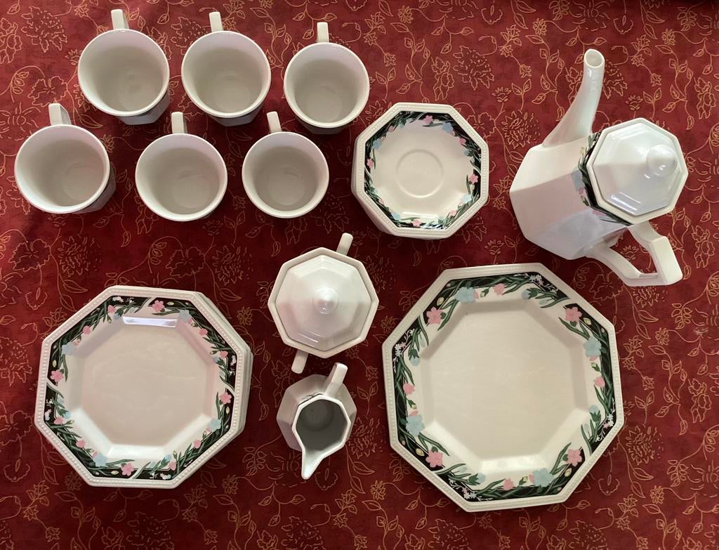 22 pcs tea/coffee set (Sea Gullfine china Jian Shiang), Huis en Inrichting, Ophalen, Nieuw, Compleet servies