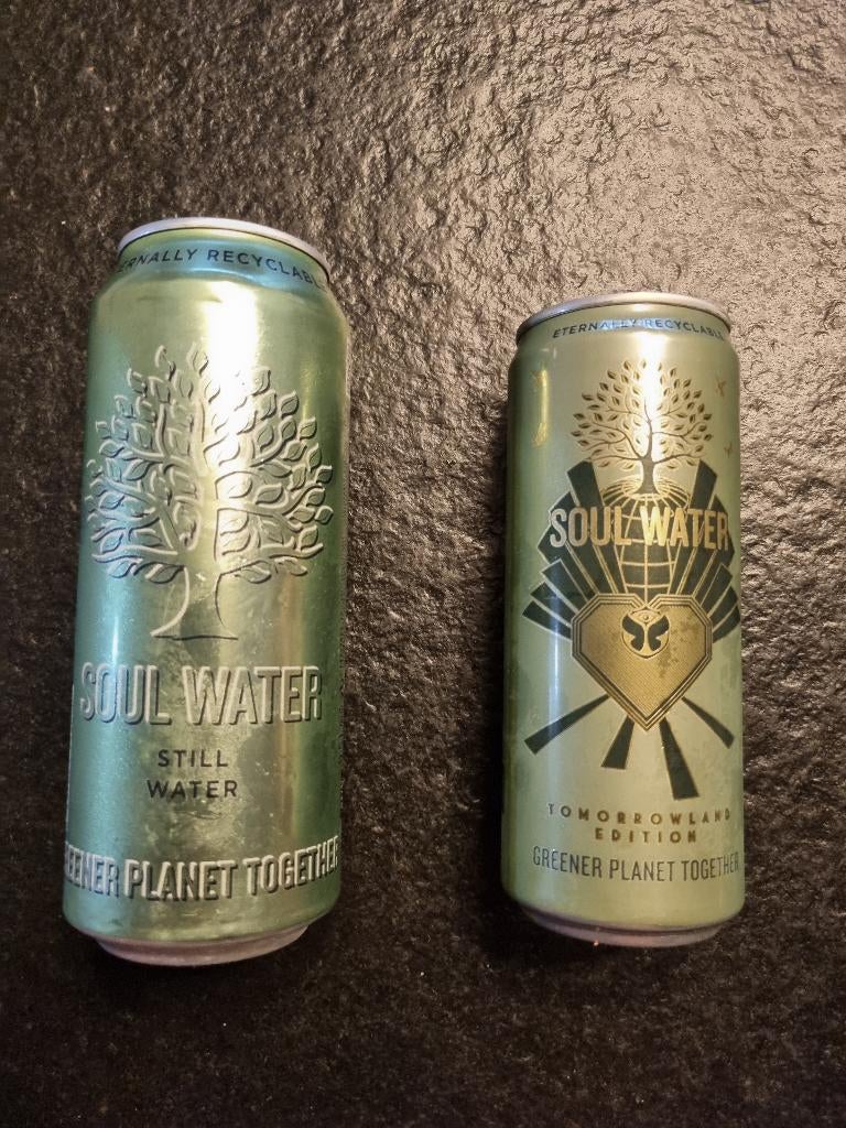 Tomorrowland water blikjes 330ml & 500ml (VERKOCHT), Collections, Boîte en métal, Enlèvement ou Envoi, Utilisé, Autre