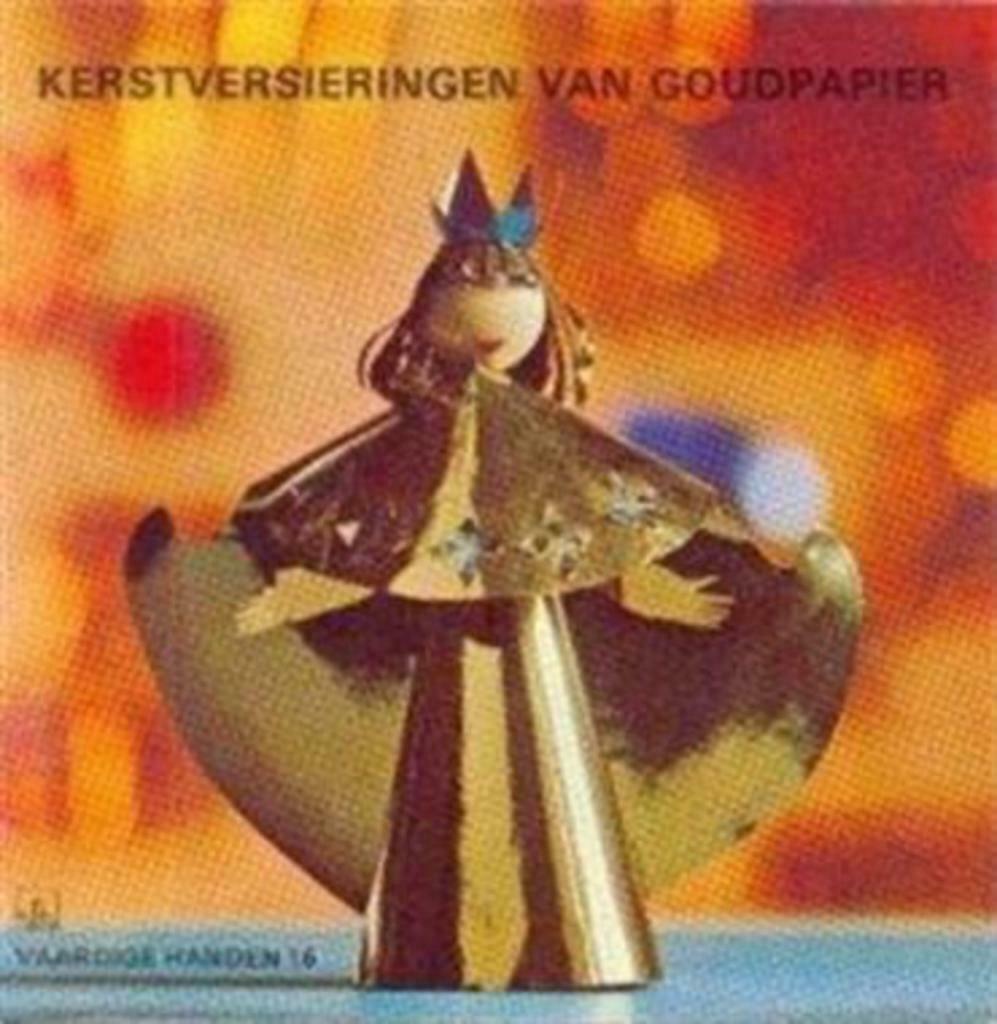 Kerstversieringen van goudpapier, Ophalen of Verzenden, Gelezen